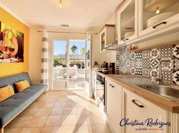 LORGUES VILLA T6 DEPENDANCE PISCINE LOFT