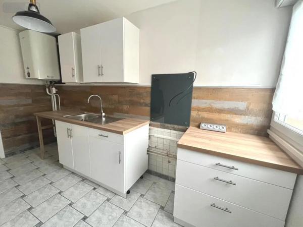 Location - Appartement Reims 51100 4 pièces 76 m 2