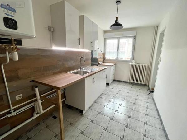 Location - Appartement Reims 51100 4 pièces 76 m 2