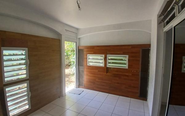 Maison à vendre    4 pièces •  Vieux-Habitants