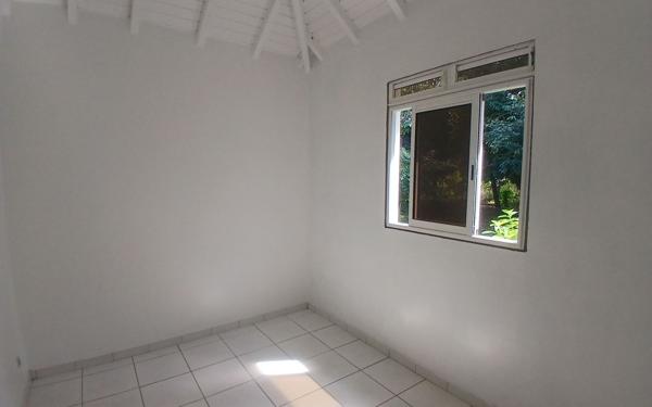 Maison à vendre    4 pièces •  Vieux-Habitants