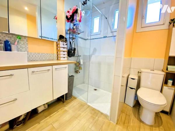 Maison familiale avec beau potentiel – Centre-bourg de Plescop
