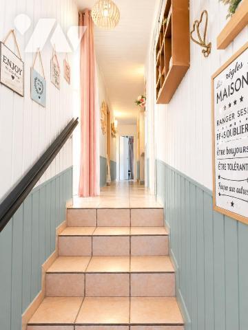 Maison familiale avec beau potentiel – Centre-bourg de Plescop