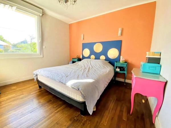 Maison familiale avec beau potentiel – Centre-bourg de Plescop