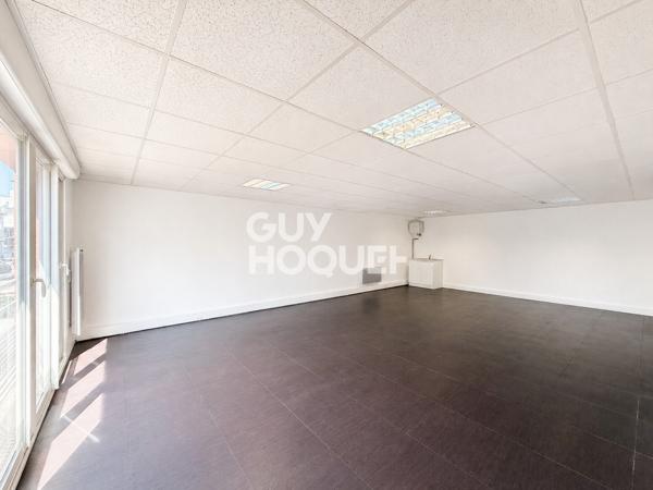 Bureau à louer – 60,7 m² au total – À 8 min à pied du métro ligne 12