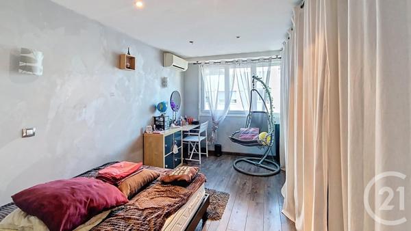 Appartement F3 Bis à vendre  4 pièces - 87,34 m2 ST LAURENT DU VAR - 06