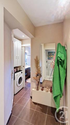 Appartement F3 Bis à vendre  4 pièces - 87,34 m2 ST LAURENT DU VAR - 06