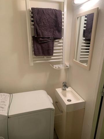 PARIS 18e – POISSONNIERS | STUDIO 9,27 m² | DPE C | VENDU LOUÉ