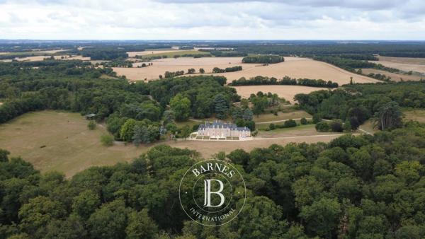 Poitiers, Château 12 Chambres -  600 m² à vendre