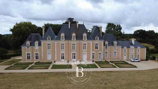 Poitiers, Château 12 Chambres -  600 m² à vendre