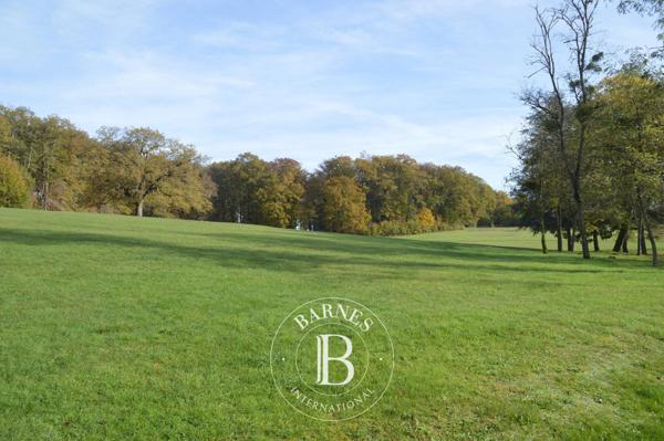 Poitiers, Château 12 Chambres -  600 m² à vendre