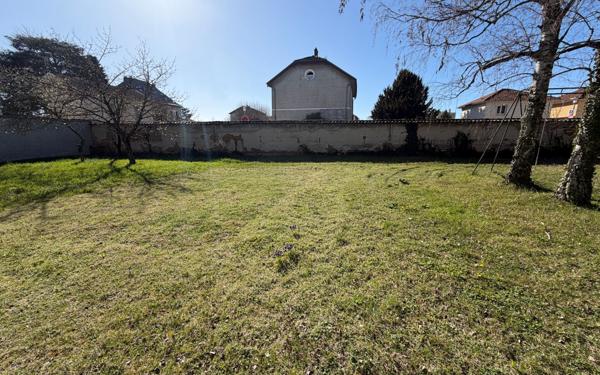 Terrain à vendre    Pont-de-Chéruy