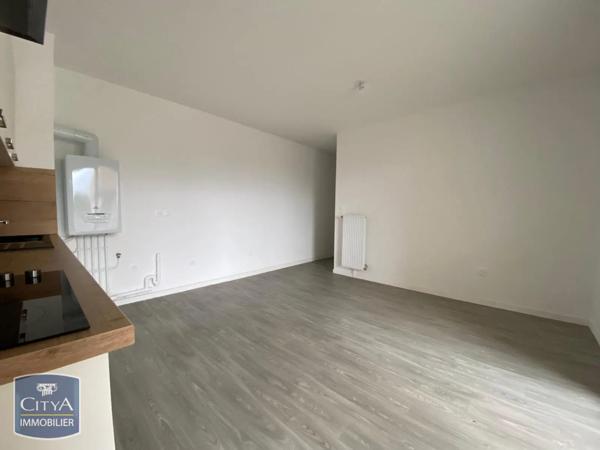 Appartement à louer 3 pièces 60.85m² Lucé (28110)