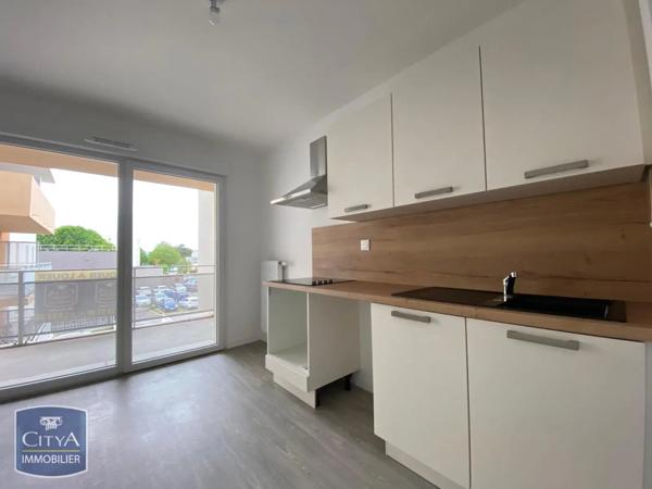 Appartement à louer 3 pièces 60.85m² Lucé (28110)