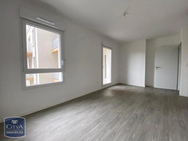 Appartement à louer 3 pièces 60.85m² Lucé (28110)