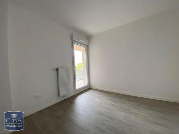 Appartement à louer 3 pièces 60.85m² Lucé (28110)