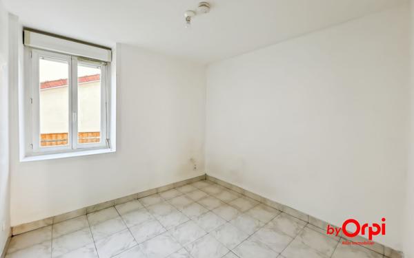 Immeuble à vendre    6 pièces •  Montluçon