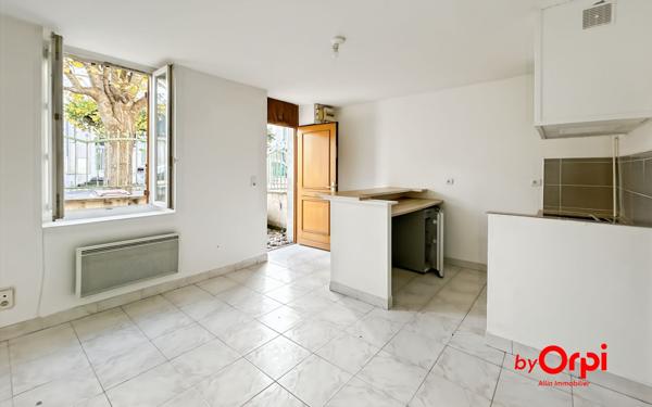 Immeuble à vendre    6 pièces •  Montluçon