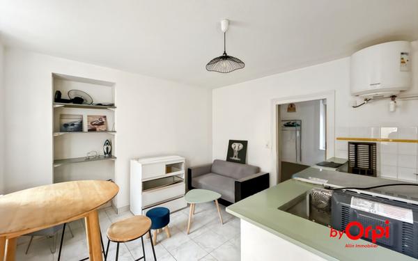 Immeuble à vendre    6 pièces •  Montluçon