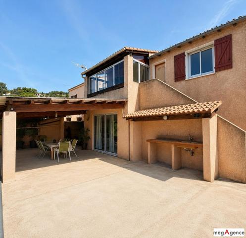 Maison à PIERREFEU-DU-VAR, 83390 - 5 pièces 121m²