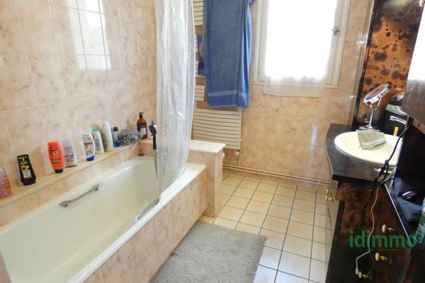 Beau et grand T3 BALCON GARAGE Aurillac (15000)