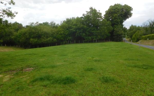 Terrain à vendre    Saint-Yrieix-la-Perche