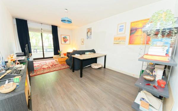 Appartement à vendre    2 pièces • 54,50 m2 Paris 20