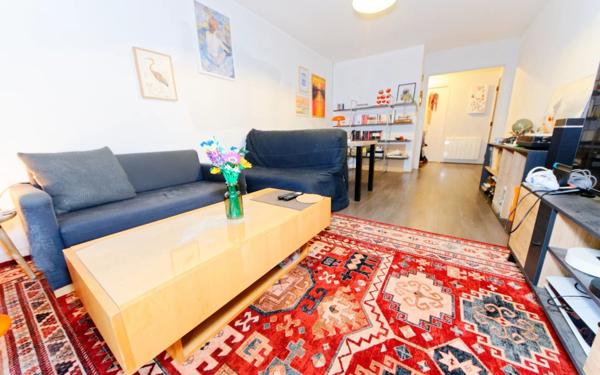 Appartement à vendre    2 pièces • 54,50 m2 Paris 20