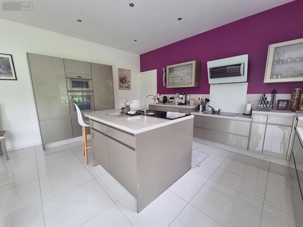 Maison à vendre à Avranches dans la Manche (50300), ref : MA582