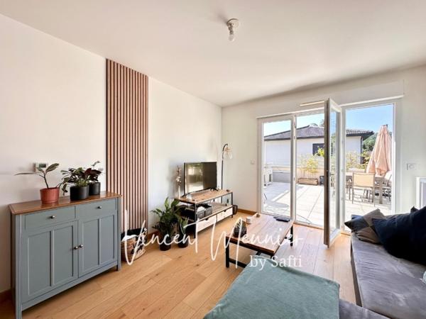 Appartement récent avec grande Terrasse et Garage !