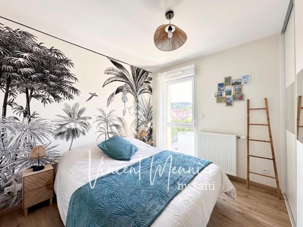 Appartement récent avec grande Terrasse et Garage !