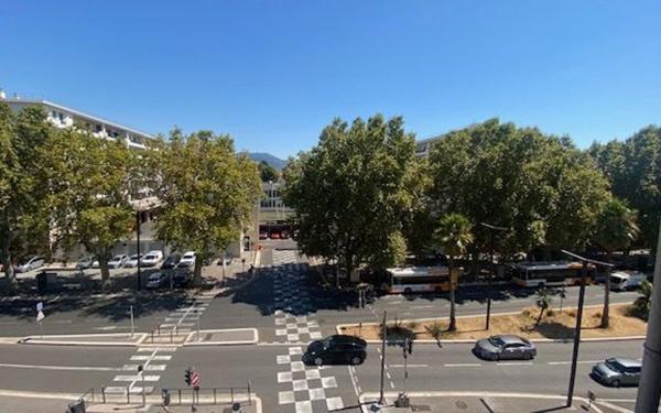 Appartement à vendre    3 pièces • 80,81 m2 Nice