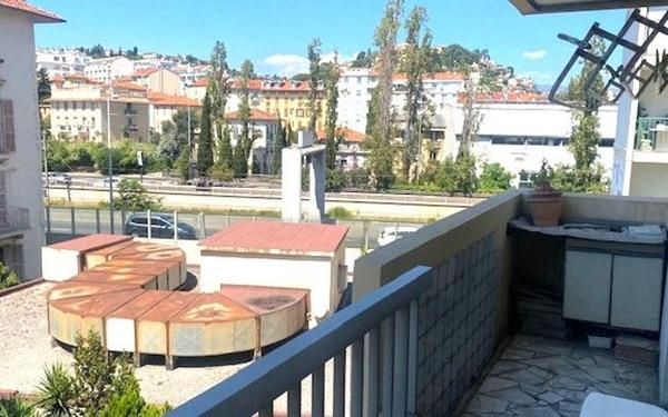 Appartement à vendre    3 pièces • 80,81 m2 Nice