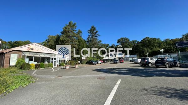 Achat local commercial près de SAINT NOM LA BRETECHE - 4558 m² - 3 275 000 €