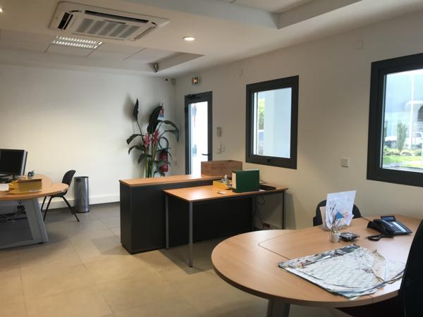 Petit-Bourg (97170) BUREAU RDC