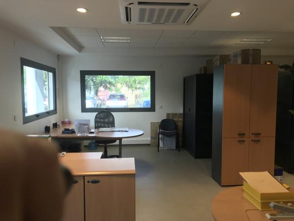 Petit-Bourg (97170) BUREAU RDC