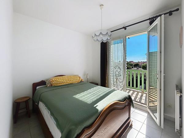 MAISON 3 FACES 4 CHAMBRES ET GARAGE  TERRAIN 206 M2