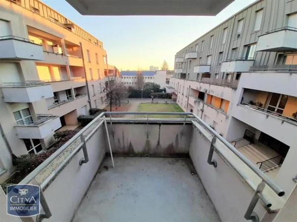 Appartement à louer 3 pièces 68.2m² Limoges (87100)