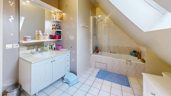 Maison Les Mureaux 90 m², 3 chambres, parcelle 360 m²