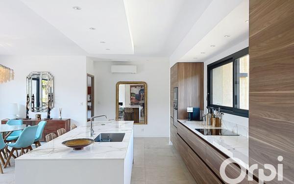 Maison à vendre    4 pièces •  Zonza