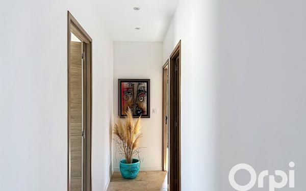 Maison à vendre    4 pièces •  Zonza