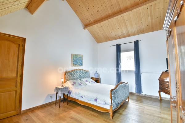 🌿 Maison familiale rénovée 185 m² – Jardin 600 m² – Studio indépendant – DPE B – Accès forêt