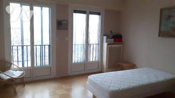 A vendre, Rennes, appartement T5, Avenue Aristide Briand : Spacieux appartement d'une superfici...