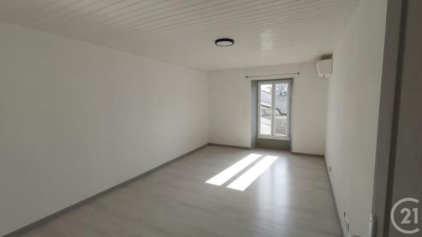 Immeuble à vendre  159 m2 THENAC - 17