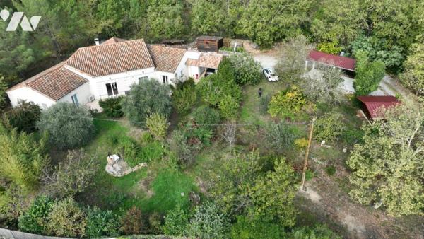 GRANDE VILLA AVEC TERRAIN ATTENNAT DE 2770 m²