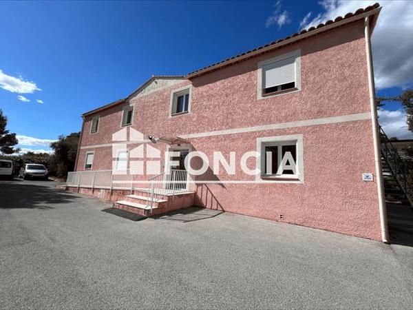 Location Local commercial 2 pièces 54.2 m² - LIEU DIT LA GUEIRANNE Le Cannet Des Maures 83340