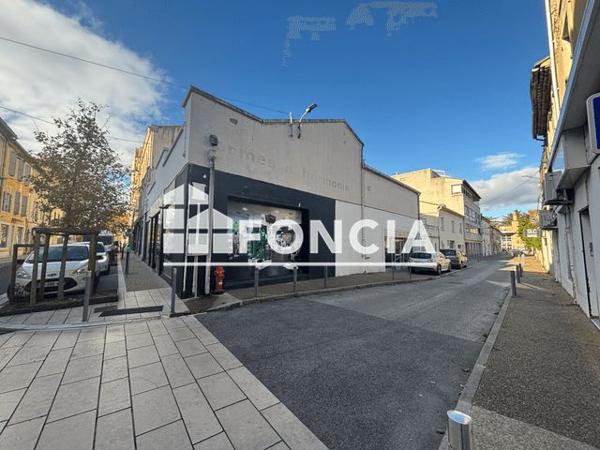Location Local commercial 5 pièces 204 m² - 5 avenue Paul Langevin Bagnols Sur Ceze 30200
