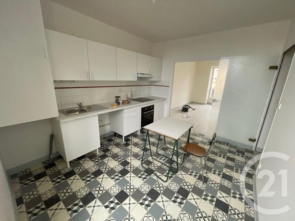 Immeuble à vendre  202 m2 SILLE LE GUILLAUME - 72