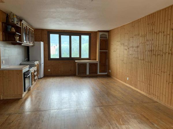 À vendre – Propriété 1 Appartement T3, 1 Studio, Grand garage - LUS LA CROIX HAUTE