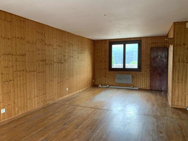 À vendre – Propriété 1 Appartement T3, 1 Studio, Grand garage - LUS LA CROIX HAUTE